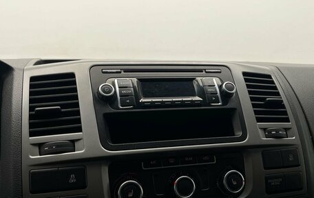Volkswagen Caravelle T5, 2013 год, 1 600 000 рублей, 20 фотография
