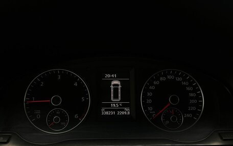 Volkswagen Caravelle T5, 2013 год, 1 600 000 рублей, 22 фотография