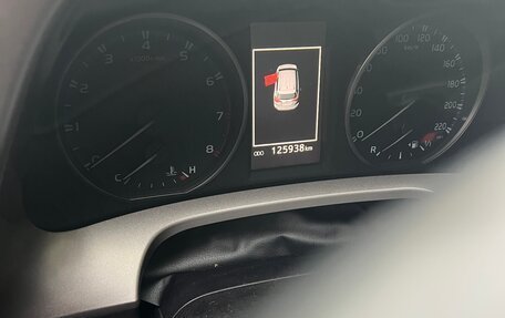 Toyota RAV4, 2017 год, 3 300 000 рублей, 2 фотография