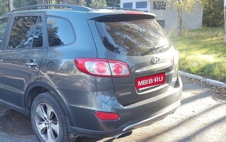 Hyundai Santa Fe III рестайлинг, 2011 год, 1 300 000 рублей, 2 фотография