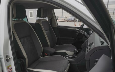 Volkswagen Tiguan II, 2019 год, 2 899 000 рублей, 8 фотография