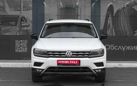 Volkswagen Tiguan II, 2019 год, 2 899 000 рублей, 3 фотография