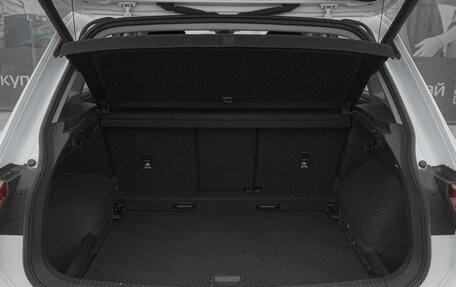 Volkswagen Tiguan II, 2019 год, 2 899 000 рублей, 20 фотография