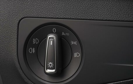 Volkswagen Tiguan II, 2019 год, 2 899 000 рублей, 17 фотография
