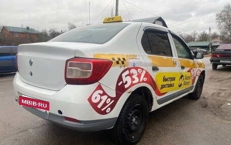 Renault Logan II, 2017 год, 329 000 рублей, 2 фотография