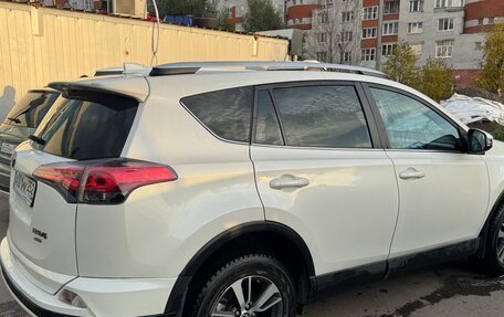 Toyota RAV4, 2017 год, 2 559 999 рублей, 6 фотография