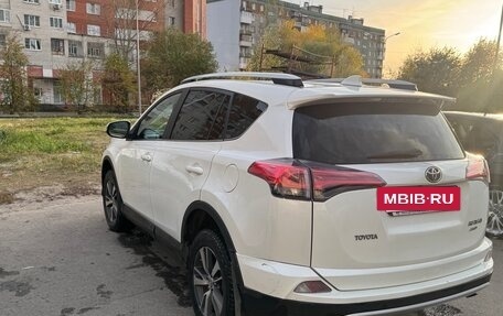 Toyota RAV4, 2017 год, 2 559 999 рублей, 7 фотография