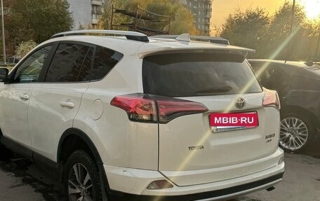 Toyota RAV4, 2017 год, 2 559 999 рублей, 8 фотография