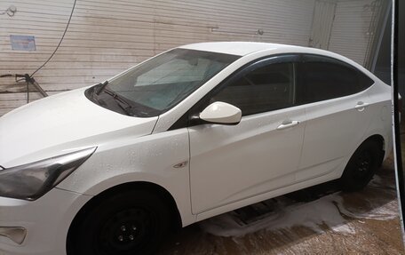 Hyundai Solaris II рестайлинг, 2016 год, 650 000 рублей, 3 фотография