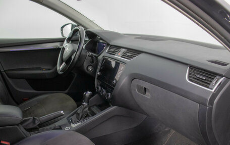 Skoda Octavia, 2018 год, 1 920 000 рублей, 9 фотография