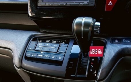 Honda Stepwgn IV, 2016 год, 1 695 000 рублей, 14 фотография