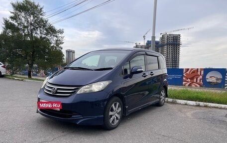 Honda Freed I, 2010 год, 850 000 рублей, 3 фотография