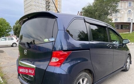 Honda Freed I, 2010 год, 850 000 рублей, 5 фотография