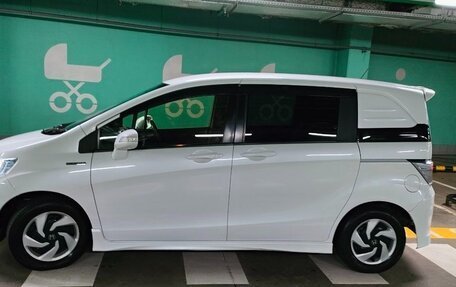 Honda Freed I, 2015 год, 1 450 000 рублей, 5 фотография
