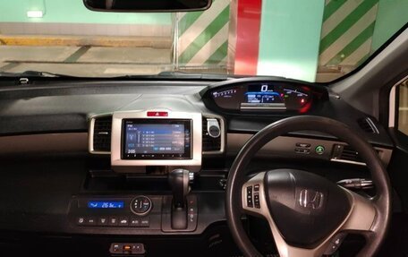 Honda Freed I, 2015 год, 1 450 000 рублей, 18 фотография