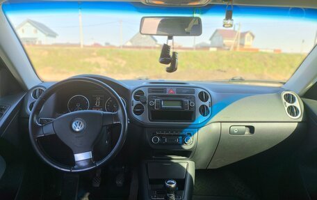 Volkswagen Tiguan I, 2010 год, 750 000 рублей, 6 фотография
