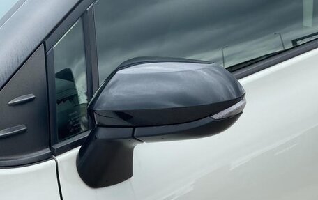 Toyota Sienta II, 2021 год, 1 300 000 рублей, 9 фотография