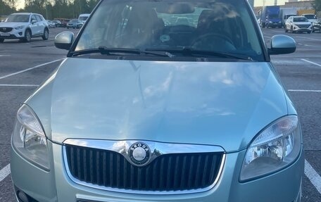 Skoda Fabia II, 2010 год, 629 000 рублей, 3 фотография