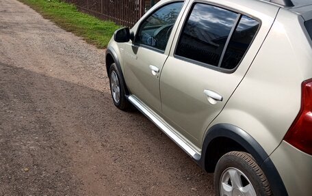 Renault Sandero I, 2011 год, 655 000 рублей, 2 фотография