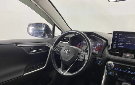 Toyota RAV4, 2020 год, 3 300 000 рублей, 15 фотография