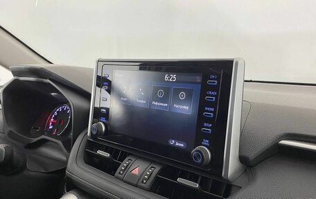 Toyota RAV4, 2020 год, 3 300 000 рублей, 20 фотография