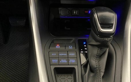 Toyota RAV4, 2020 год, 3 300 000 рублей, 18 фотография