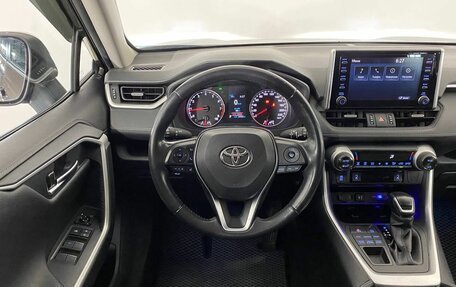 Toyota RAV4, 2020 год, 3 300 000 рублей, 24 фотография