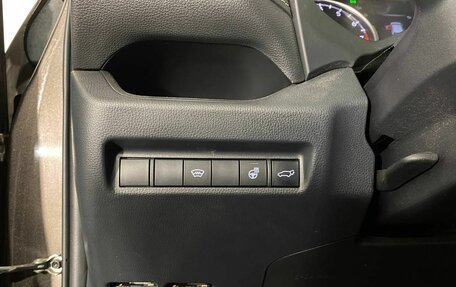 Toyota RAV4, 2020 год, 3 300 000 рублей, 29 фотография