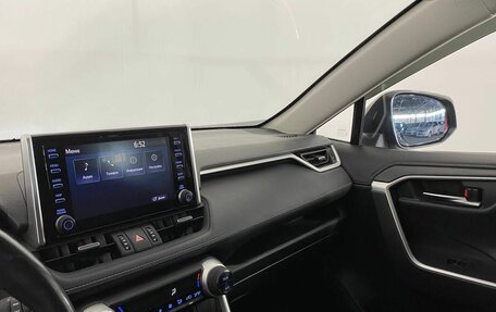 Toyota RAV4, 2020 год, 3 300 000 рублей, 35 фотография
