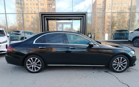 Mercedes-Benz E-Класс, 2019 год, 3 090 000 рублей, 4 фотография