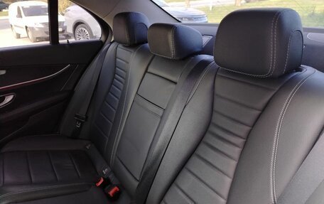 Mercedes-Benz E-Класс, 2019 год, 3 090 000 рублей, 31 фотография