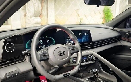 Hyundai Elantra, 2022 год, 1 300 000 рублей, 8 фотография