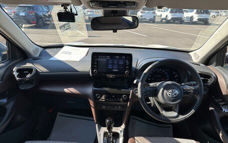 Toyota Yaris Cross, 2021 год, 1 334 000 рублей, 11 фотография