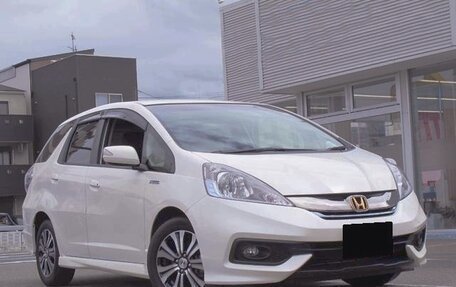 Honda Fit Shuttle I рестайлинг, 2015 год, 715 000 рублей, 1 фотография