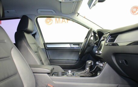 Volkswagen Touareg III, 2011 год, 1 805 000 рублей, 10 фотография