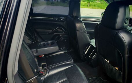 Porsche Cayenne III, 2011 год, 2 000 000 рублей, 2 фотография