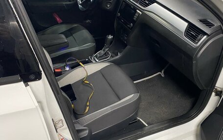 Skoda Rapid I, 2017 год, 925 000 рублей, 27 фотография