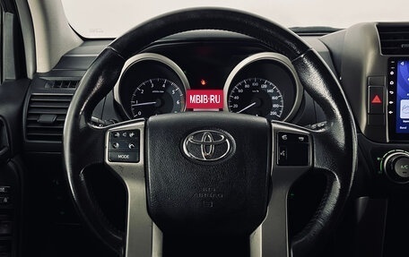 Toyota Land Cruiser Prado 150 рестайлинг 2, 2012 год, 2 590 000 рублей, 12 фотография