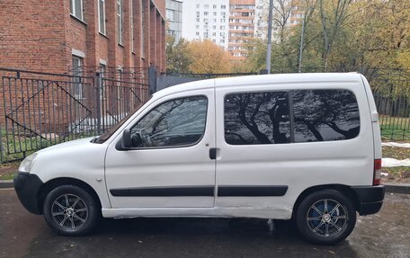 Peugeot Partner II рестайлинг 2, 2010 год, 300 000 рублей, 2 фотография