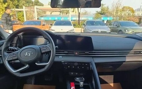 Hyundai Elantra, 2022 год, 1 693 000 рублей, 8 фотография