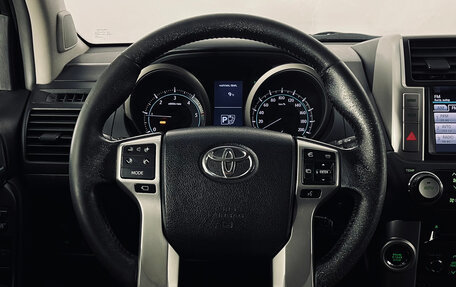 Toyota Land Cruiser Prado 150 рестайлинг 2, 2013 год, 2 590 000 рублей, 12 фотография