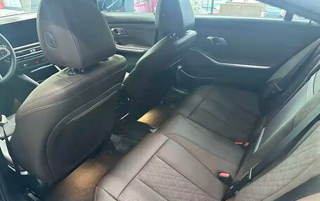 BMW 3 серия, 2023 год, 3 900 000 рублей, 10 фотография