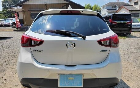 Mazda Demio IV, 2018 год, 800 000 рублей, 6 фотография