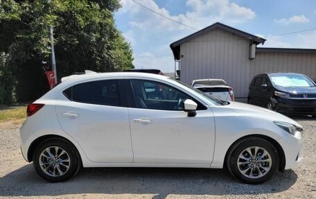 Mazda Demio IV, 2018 год, 800 000 рублей, 4 фотография