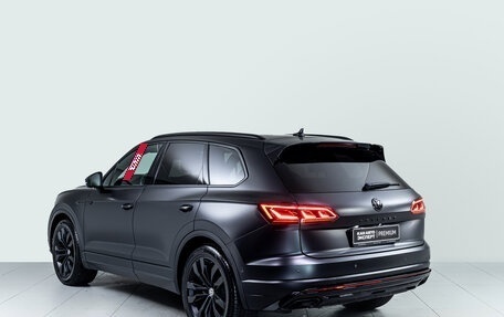 Volkswagen Touareg III, 2019 год, 4 200 000 рублей, 6 фотография