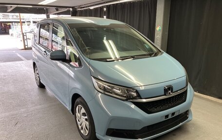 Honda Freed II, 2021 год, 1 080 000 рублей, 2 фотография