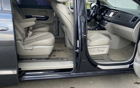 KIA Carnival III, 2019 год, 2 800 000 рублей, 6 фотография