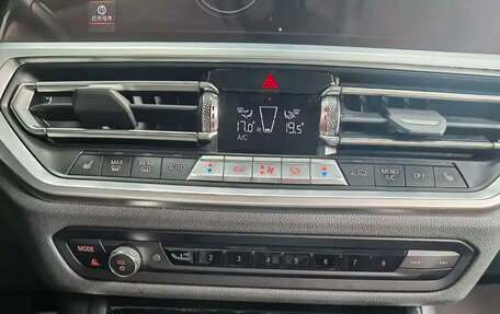 BMW 3 серия, 2022 год, 3 300 000 рублей, 12 фотография