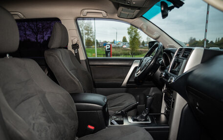 Toyota Land Cruiser Prado 150 рестайлинг 2, 2012 год, 2 099 000 рублей, 15 фотография