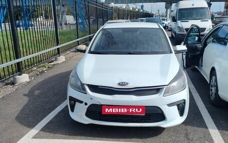 KIA Rio IV, 2018 год, 635 000 рублей, 1 фотография